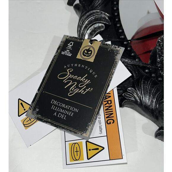 Spooky Night LED Lighted Witch Hand With Poison Apple Mirror Halloween Decor NEW - Picture 10 of 11